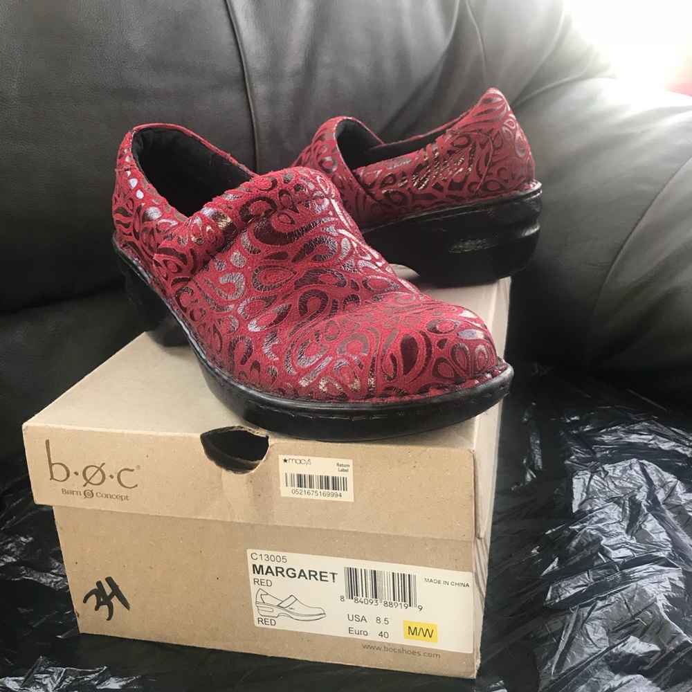b.o.c. red shoes 81/2